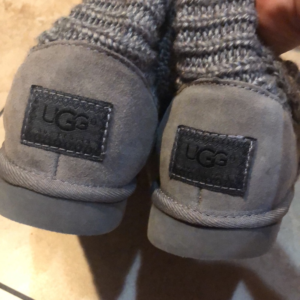 UGG boots size 5 - Picture 7 of 9